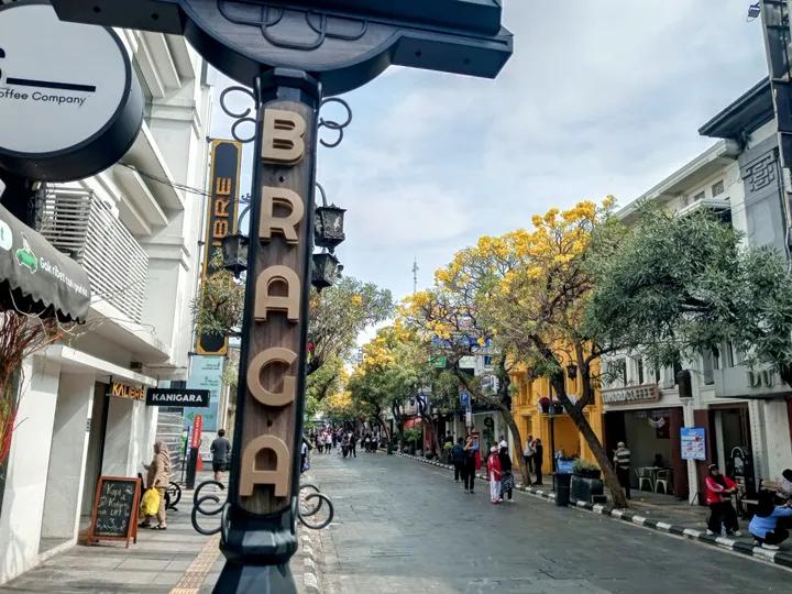 Sewa Bus Pariwisata Lampung ke Bandung