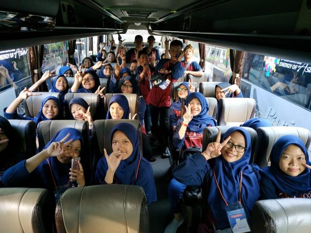 Harga Sewa Bus Pariwisata Bandar Lampung SKYBUS 8