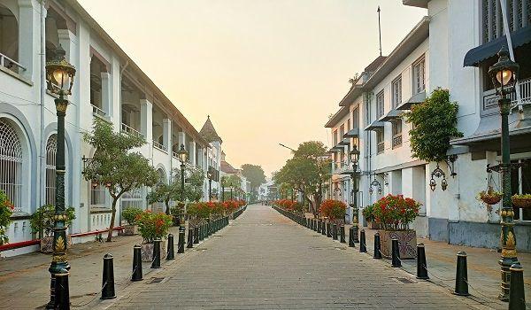Sewa Bus Pariwisata Lampung ke Semarang
