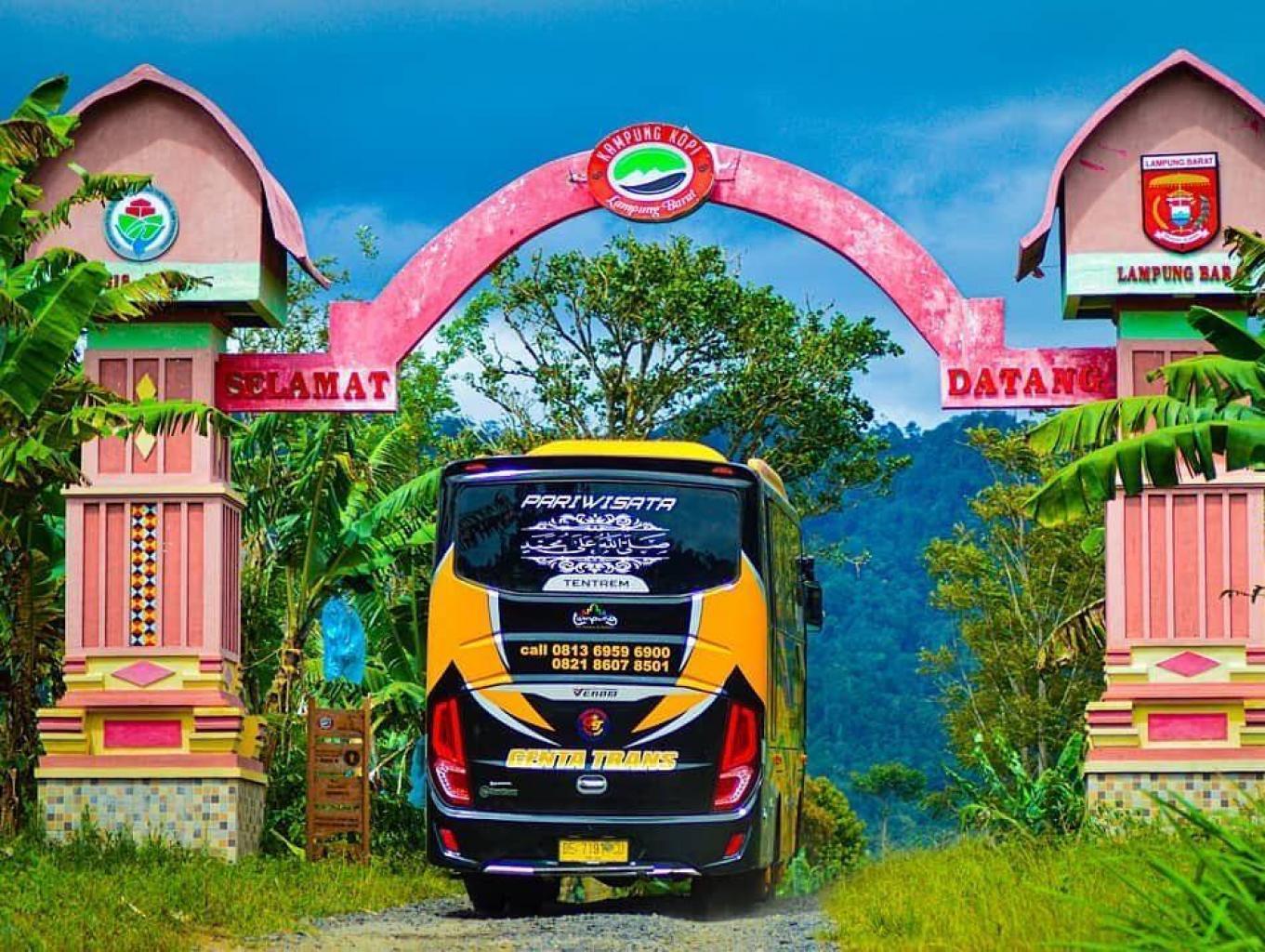 Harga Sewa Bus Pariwisata Bandar Lampung SKYBUS 4